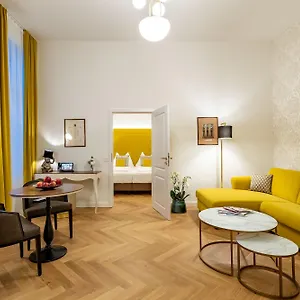 Theaterhotel & Viena